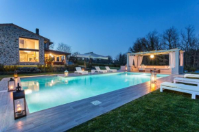 Villa Otto Luxury Tuscan Farmhouse with Pool Orentano